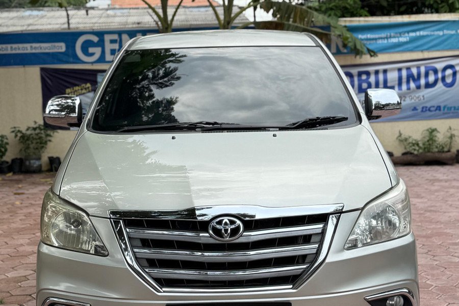 TOYOTA KIJANG INNOVA G 2012 AT DISEL SILVER MENTALIK